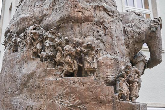 Weibertreu Denkmal von Joseph Michael Neustifter