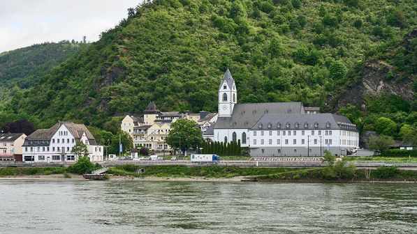 Bornhofen mit Walfahrtskirche