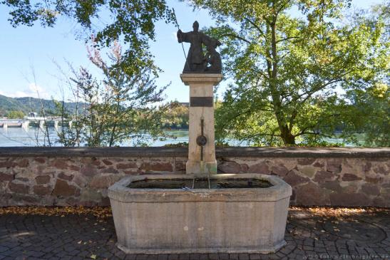 Brunnen mit Gallusskulptur